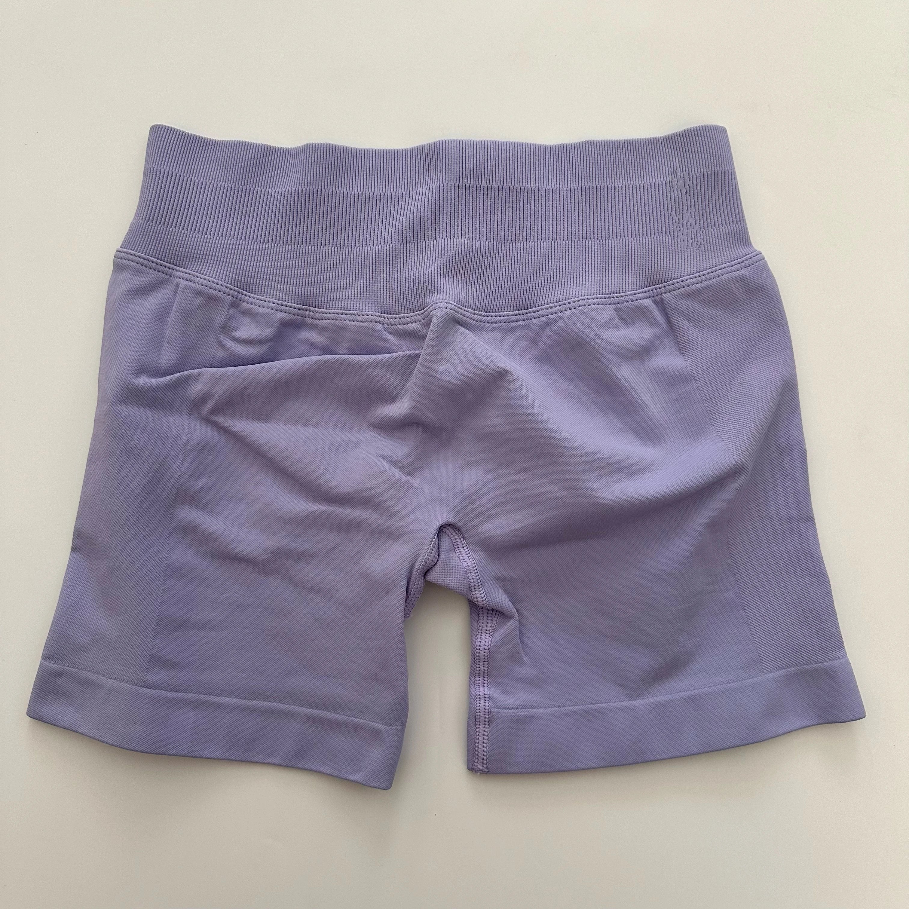 Low-Rise Seamless Scrunch Yoga Shorts – Ribbed Booty Lift Gym Workout Wear