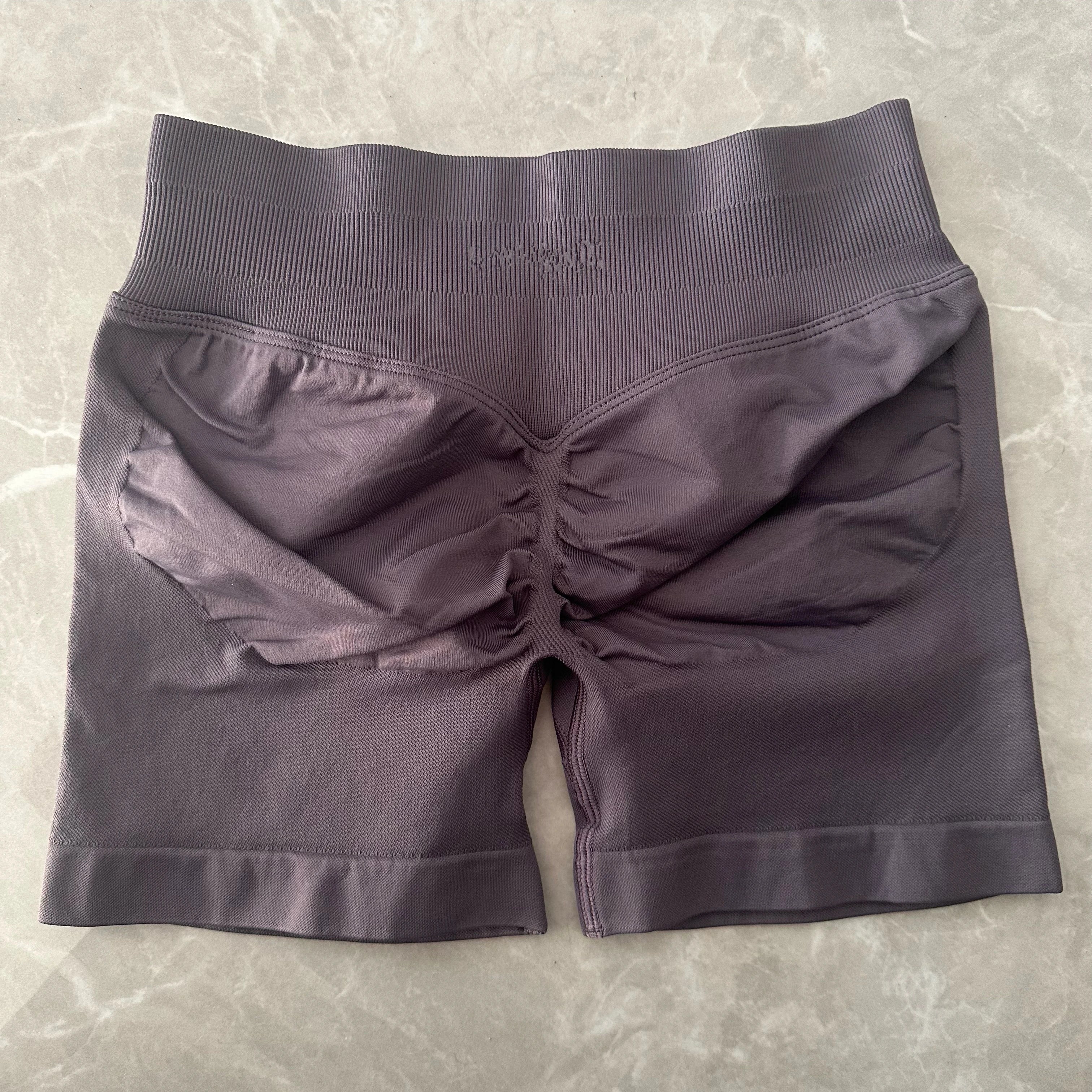 Low-Rise Seamless Scrunch Yoga Shorts – Ribbed Booty Lift Gym Workout Wear