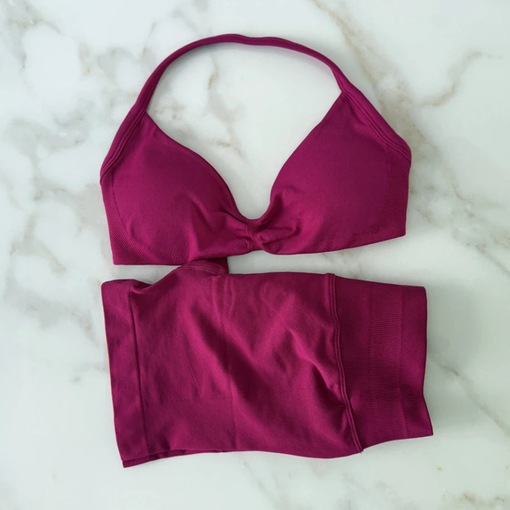 💕 2 Piece Women’s Yoga Set – Strappy Bra & Scrunch Shorts