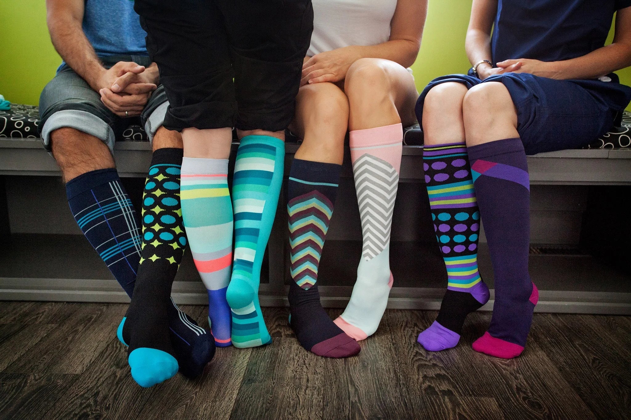 🧦 6 Pairs Compression Socks – Nurse Support Stockings Black/Skin Tone