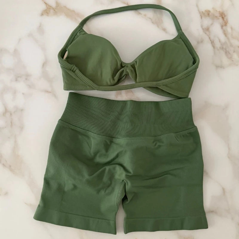 💕 2 Piece Women’s Yoga Set – Strappy Bra & Scrunch Shorts
