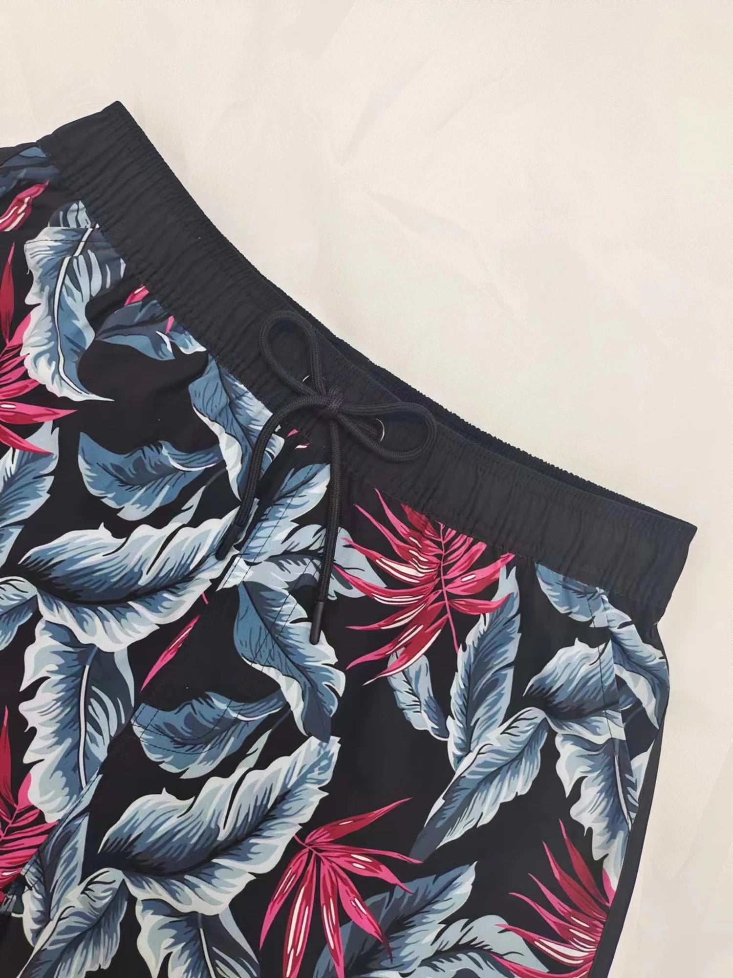 🌴 Men’s Printed Beach Shorts – Vacation Style